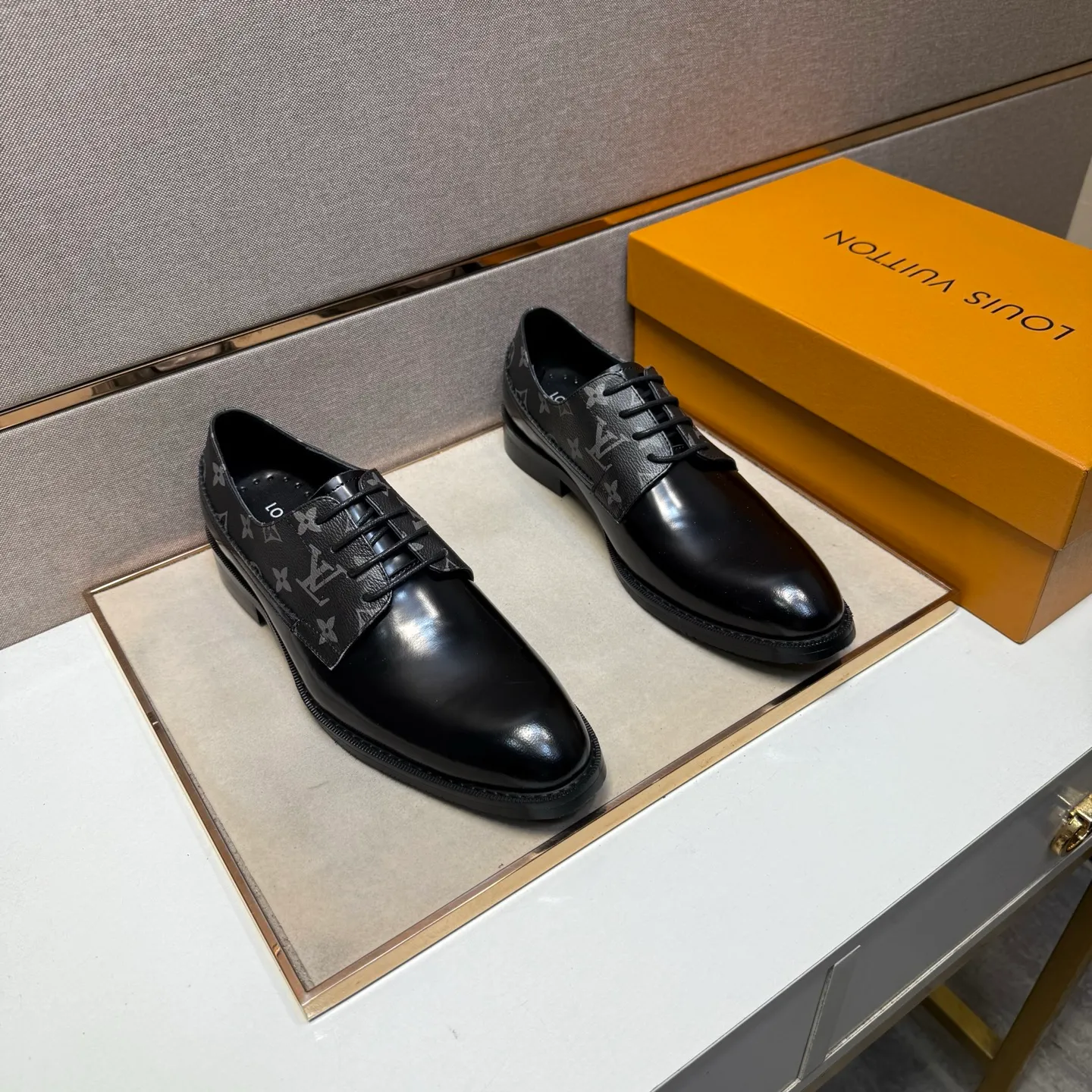 Men's men's shoes 💰pp500 [LV～] Men's casual formal leather shoes 2025z cabinet sales simultaneously 🔶Size: 38-44 #️⃣ 🔷2 colors🔜The upper is made of cowhide stitching ➕Cowhide lining, comfortable and breathable, sole: original comfortable and wear-resistant outsole, ⚠️real thing📱photographed🎬real thing is better📢📢📢